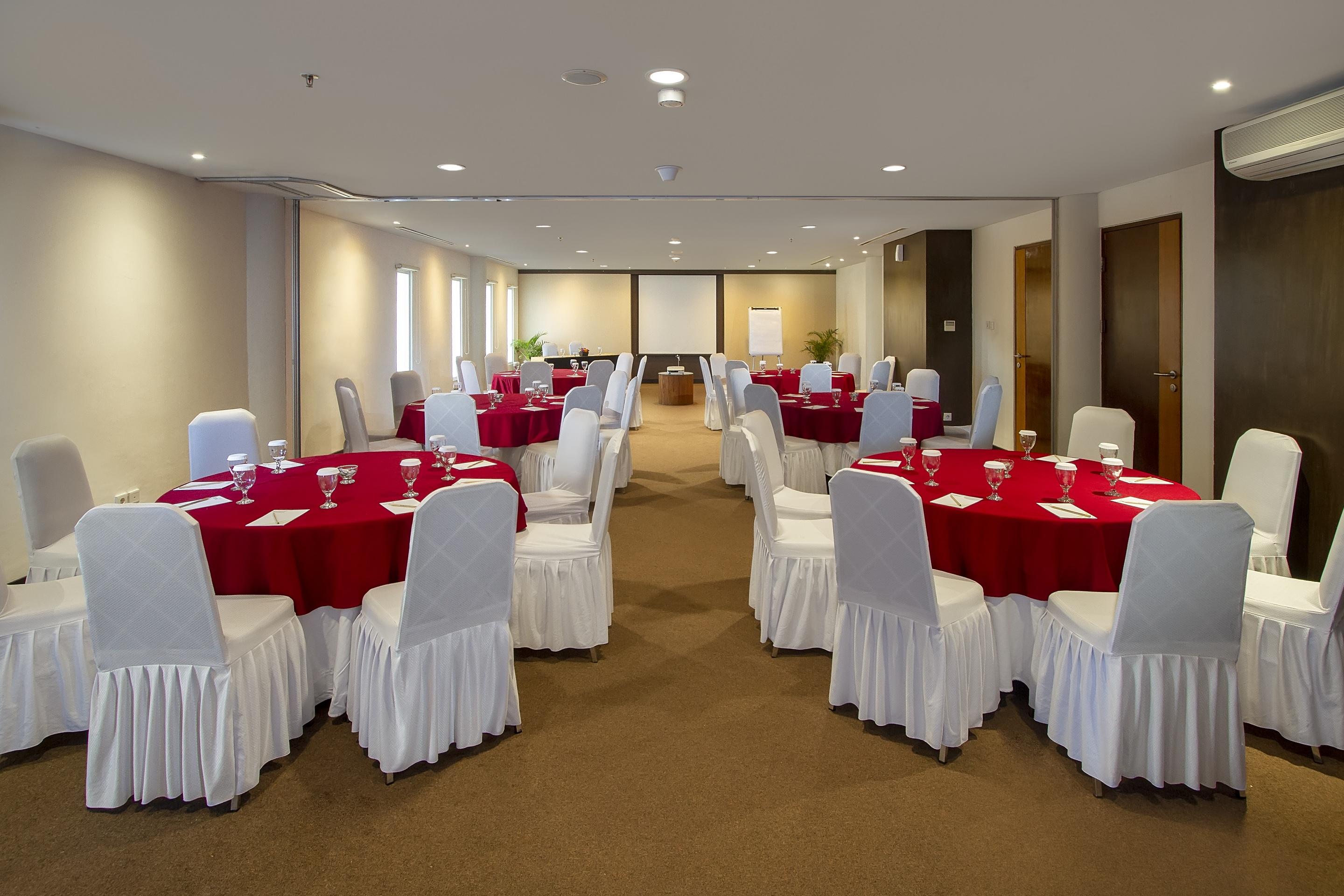 Primebiz Hotel Kuta Kuta Lombok Exteriör bild